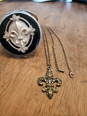 2 Piece Gold Vintage Tone  Fleur De Lis Pendant Necklace  And Mirror Set